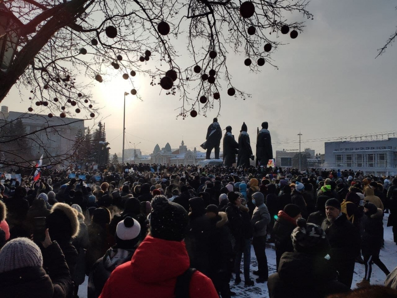 Картинка митинг. Протесты Новосибирск 2021. Митинг 23 января 2021 Новосибирск. Митинг Навального в Новосибирске. Протест на площади Ленина Новосибирск.
