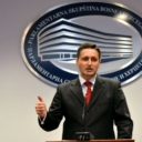 Bećirović: Prihvatanje ultimatuma HDZ-a o Izbornom zakonu bio bi čin veleizdaje Bosne i Hercegovine
