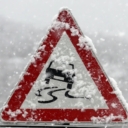 Oprez zbog ugaženog snijega, poledice i odrona zemlje na putevima u BiH