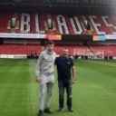 Ahmedhodžić stigao u Englesku, već se slikao na stadionu
