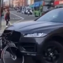 Bahato ponašanje vozača Jaguara: Namjerno zgazio biciklistu jer mu je rekao da vozi opreznije