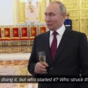 Pripiti Putin s čašom u ruci objašnjavao zašto uništava Ukrajinu: “Pa oni su počeli, zar ne?”