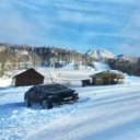 BMW-om se “popeli” na skijalište pa napali turiste