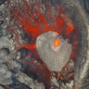 Dron iz zadivljujućeg ugla zabilježio erupciji vulkana