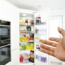 Da li znate zašto je potrebno odmaknuti frižider od zida?