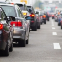 Moguće gužve na putnim pravcima i graničnim prelazima: Apel vozačima da poštuju propise