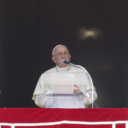 Papa Franjo otkazao sve termine u ponedjeljak: Vatikan tvrdi se “potpuno oporavlja”