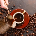 Ovaj neobičan dodatak kafi doprinijet će vašem ravnom stomaku