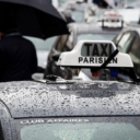 Francuska: Taksisti blokirali autoput koji vodi ka Parizu