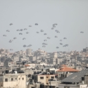 Američki avioni ispustili humanitarnu pomoć u sjeverni Pojas Gaze