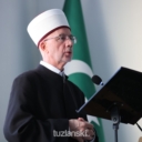 Brojni vjernici klanjali bajram-namaz u Džamiji “Kralj Abdullah” u Tuzli